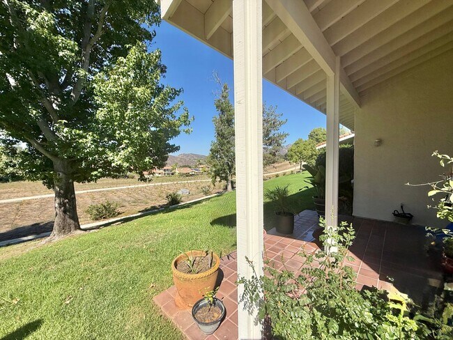 Foto del edificio - Beautifully Remodeled Home with an Extra L...