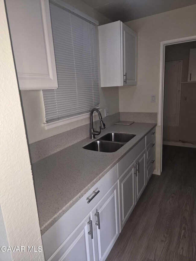 Foto del edificio - 38657 Ladelle Ave