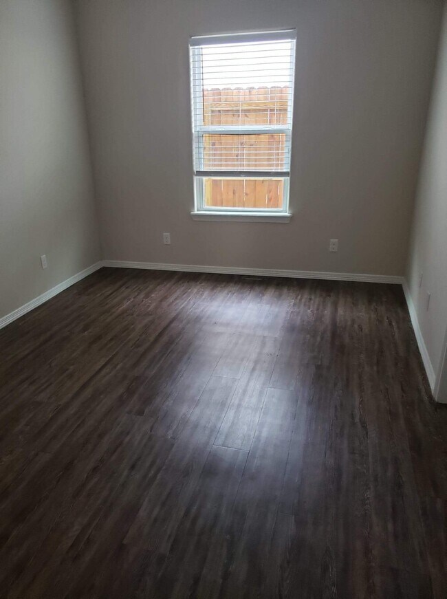 Foto del edificio - 722 W King Ave
