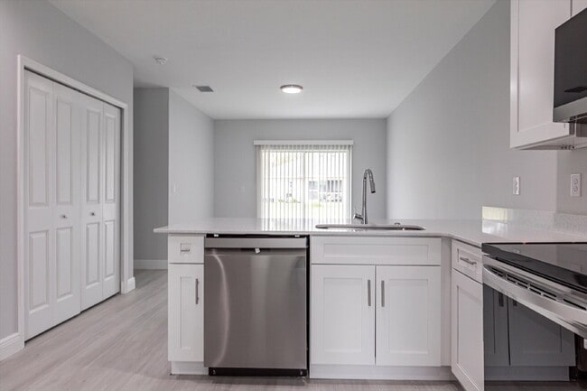 Building Photo - BRAND NEW Construction, 3 bed / 2 bath Rent-Ready Home in Port Charlotte!