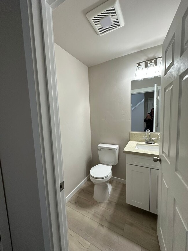 Foto del edificio - 2251 Ridgewood Dr