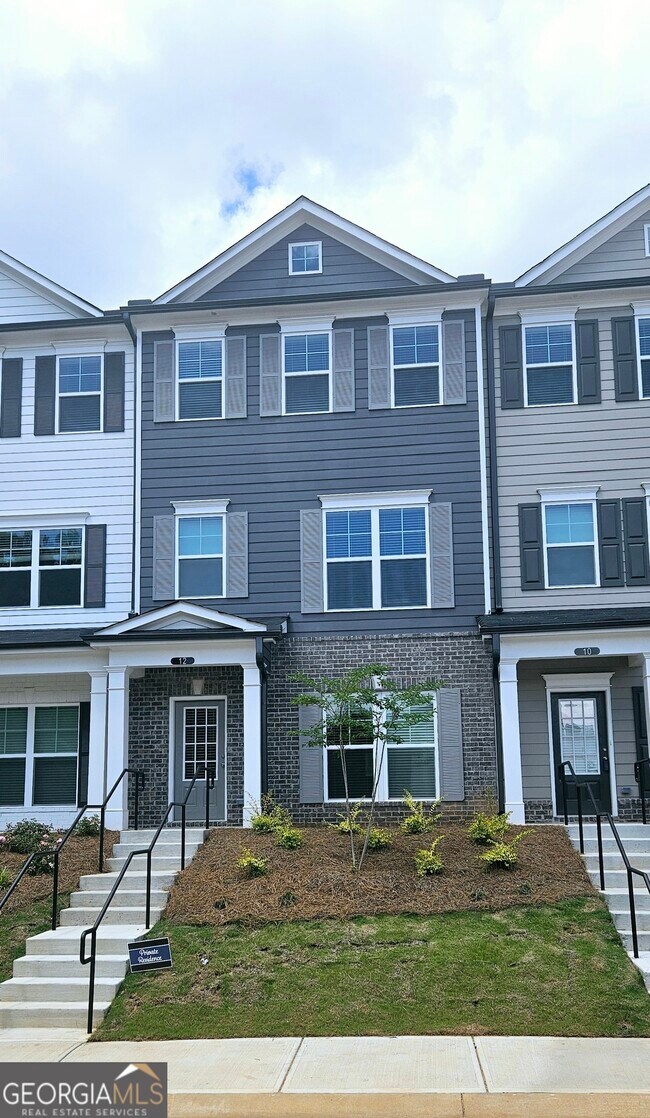 Building Photo - 12 Silver Ln