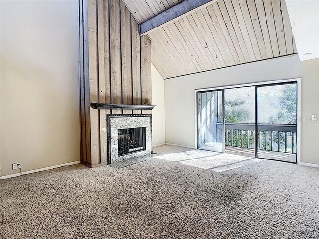 Foto del edificio - 229 Crown Oaks Way