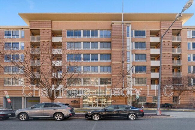 Foto del edificio - 350 G St SW