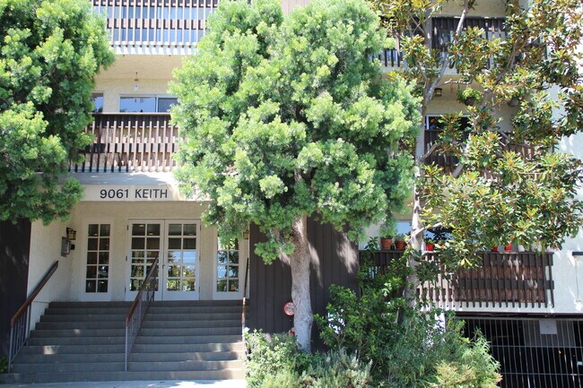 Building Photo - 9061 Keith Ave