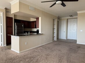 Building Photo - 7575 Kirby Dr