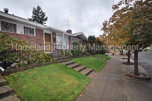 Primary Photo - 807 W Alice Ave