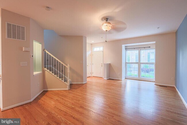 Building Photo - 9300 Summit View Way