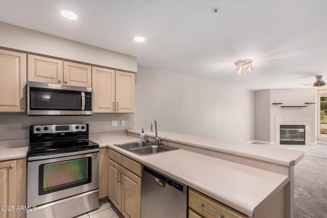 Foto del edificio - 10080 E Mountainview Lake Dr