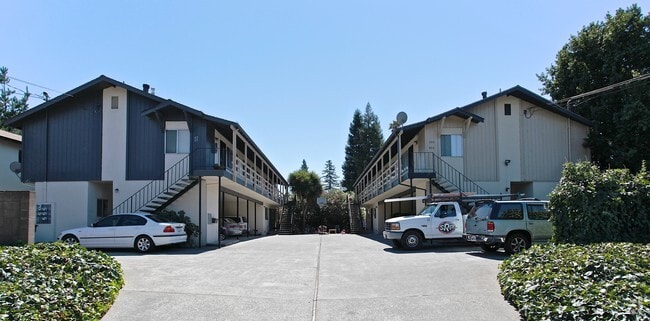 Building Photo - 408 Klute St