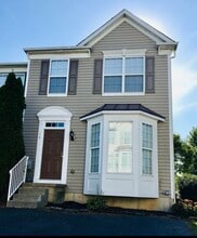 Building Photo - 13 Glennwood Dr