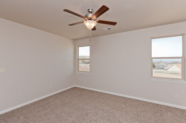 3rd Bedroom - 119 Dry Creek Ct
