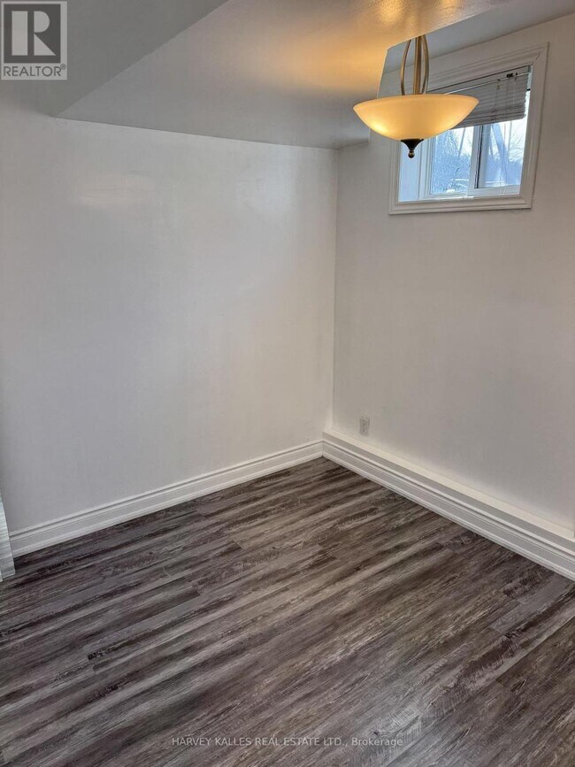 Building Photo - 258 Maxwell St