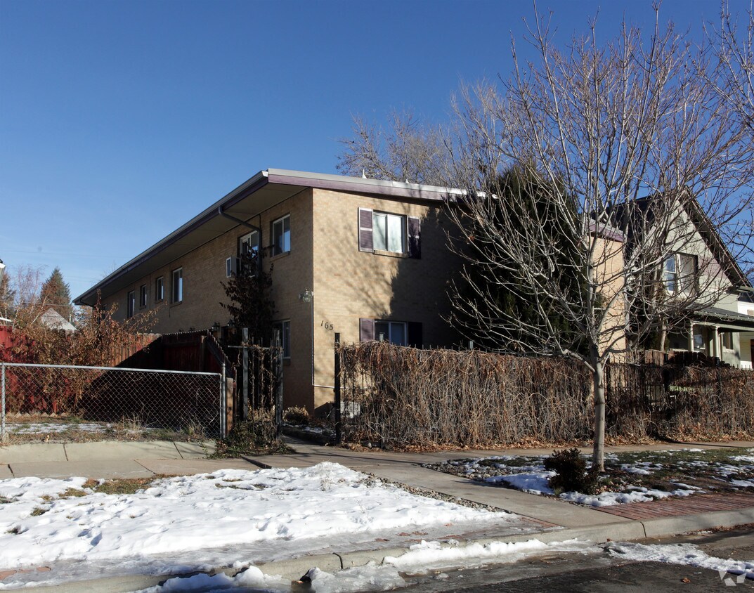Foto principal - 165 W Cedar Ave