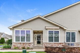 Building Photo - 240 Sugarberry Ln