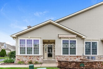 Building Photo - 240 Sugarberry Ln