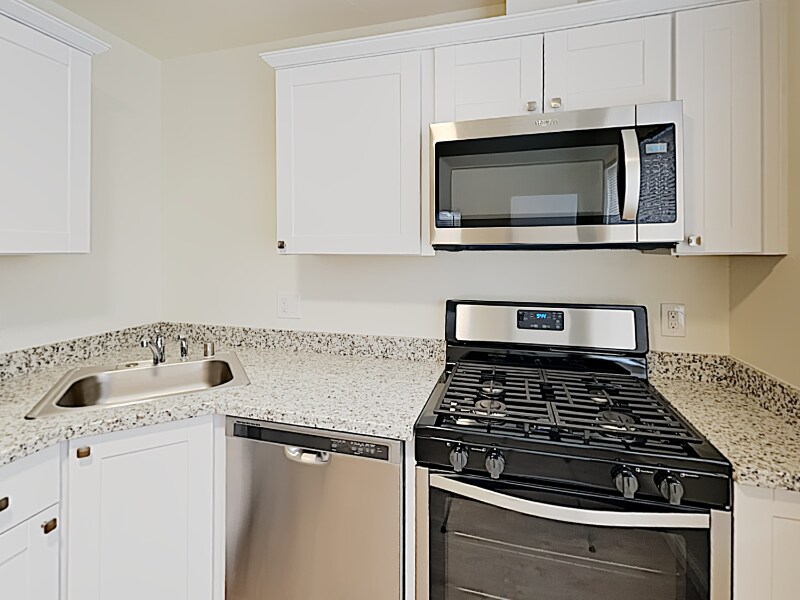 Foto principal - 2065 15th Ave