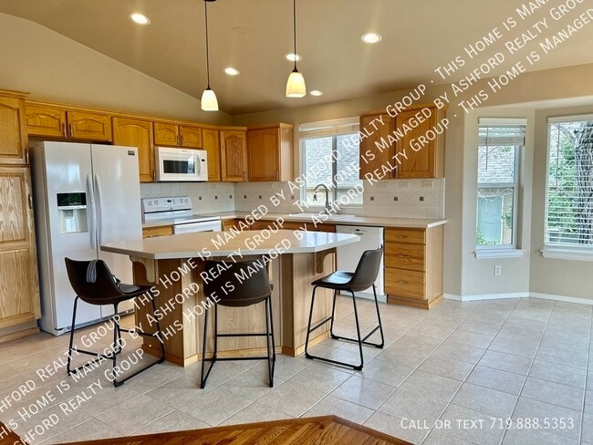 Building Photo - 266 All Sky Dr