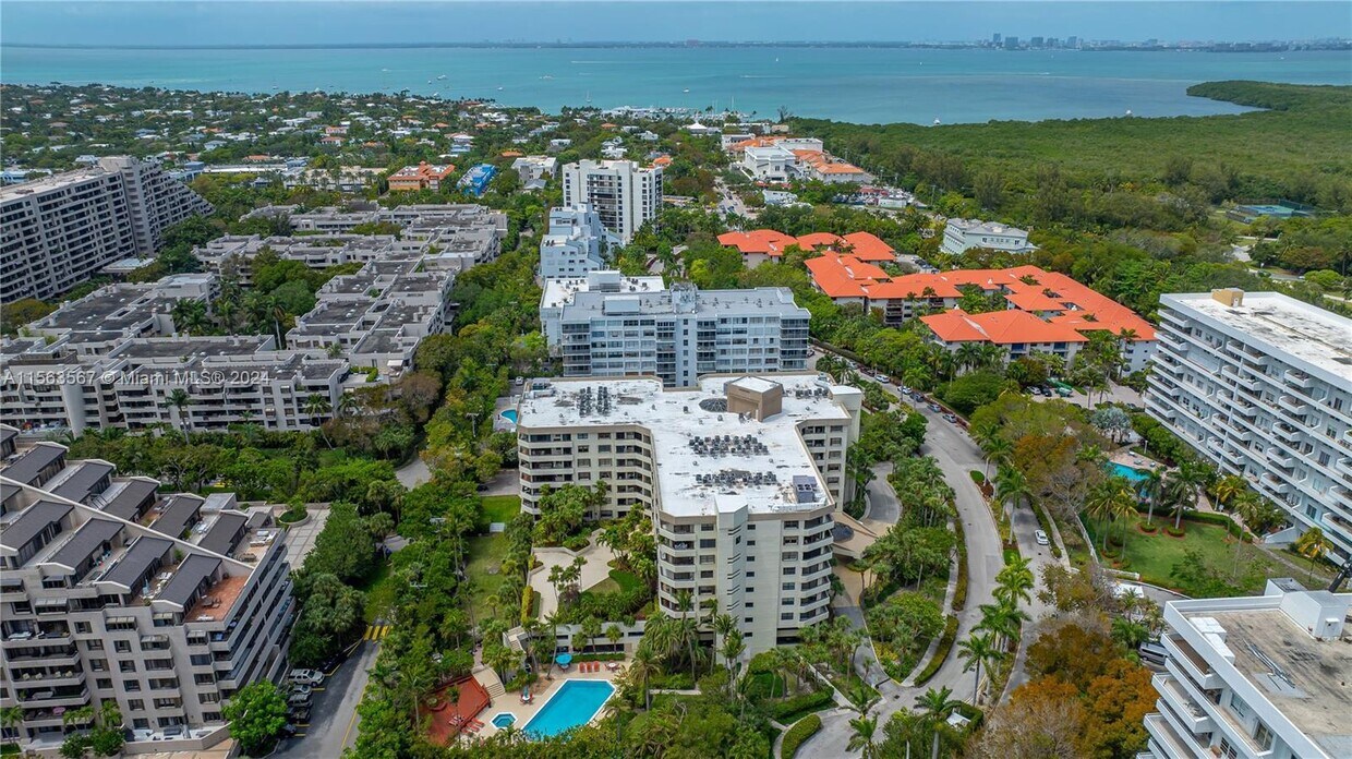 Primary Photo - 170 Ocean Lane Dr