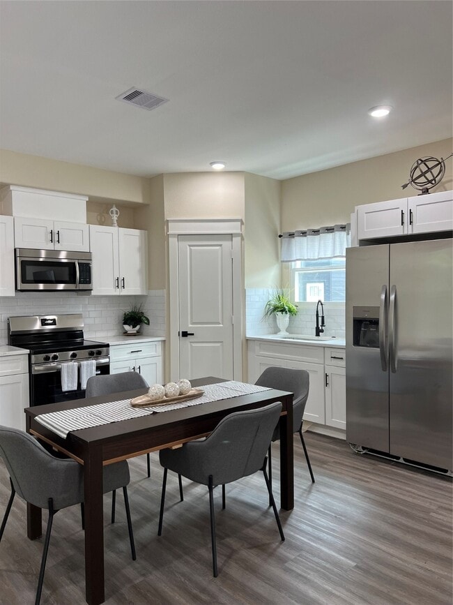 Building Photo - 9441 Radio Rd