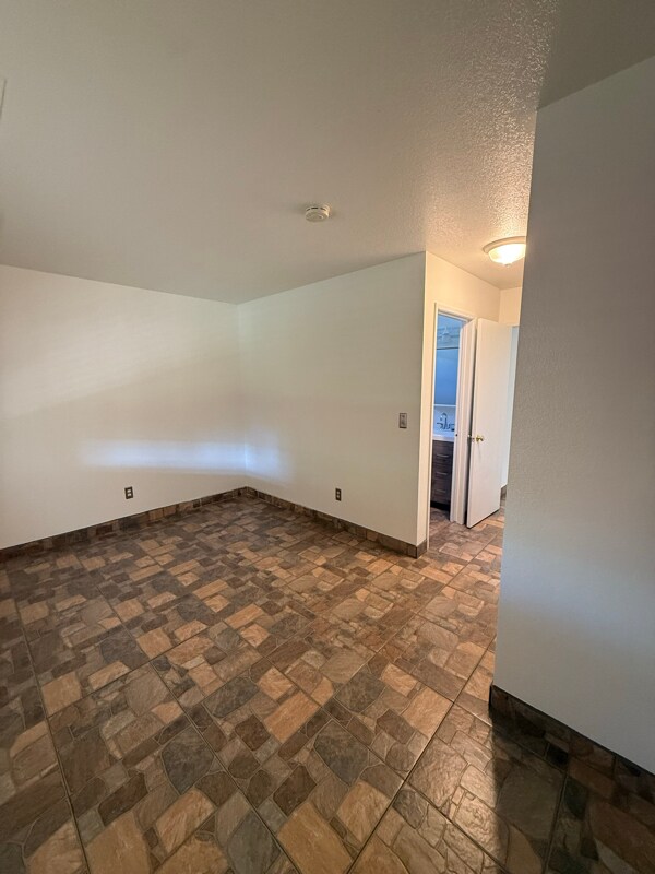 Foto del edificio - 1842 Heritage Dr