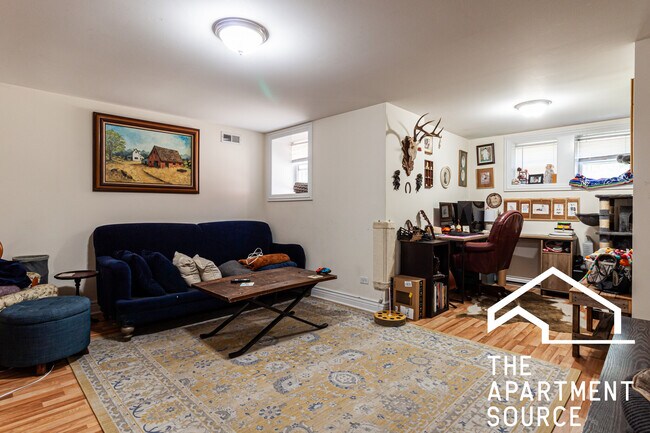 Foto del edificio - 4419 N Albany Ave