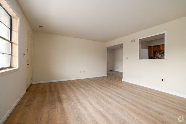 1 dormitorio, 1 baño - Sala de estar - Brooklawn Gardens
