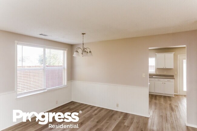 Foto del edificio - 1522 Clemson Dr