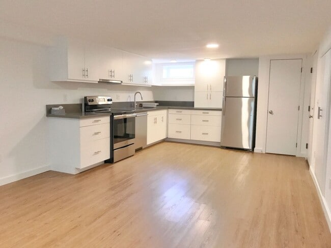 Building Photo - LAIRG01