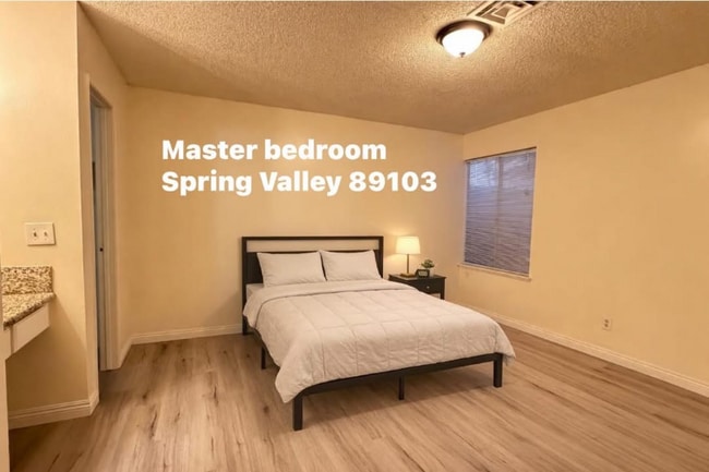 Building Photo - 6802 Bonillo Dr