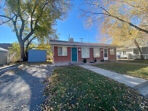 Building Photo - 957 W 500 S