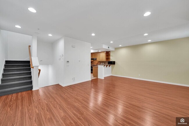 Building Photo - 2508 Heron Ct