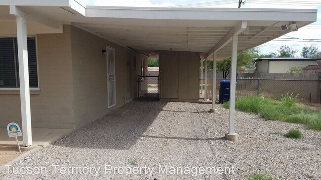Building Photo - 3 br, 2 bath House - 4632 E. 32nd St.