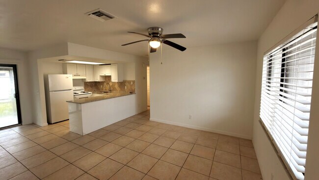 Photo - 11470 Char Ann Dr House