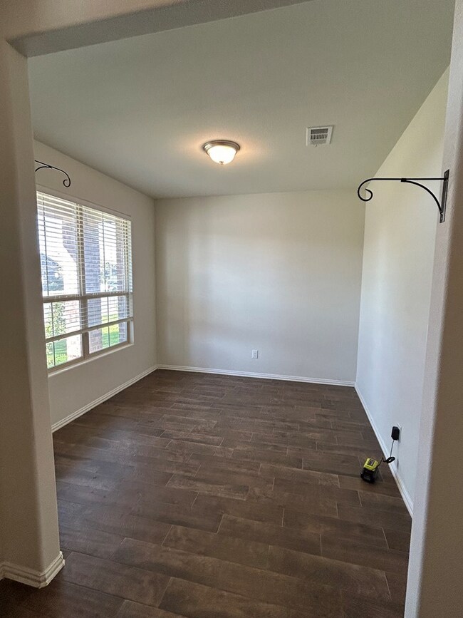Foto del edificio - 1713 Twin Falls Dr