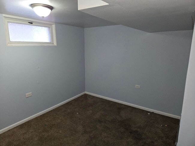 Building Photo - 4-Bedroom Home with Plenty of Space