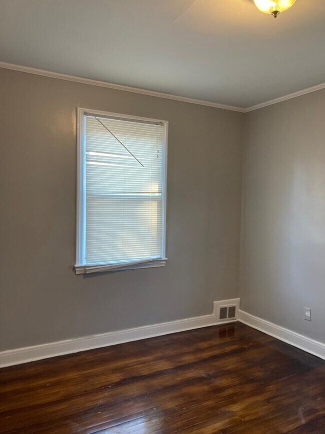 Foto del edificio - 5800 Rubin Avenue