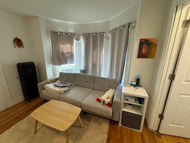 Foto del edificio - 5-7 Blake St. Unit 4