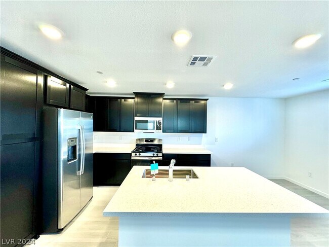 Foto del edificio - 9636 Oliver Hills Ave