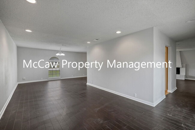 Building Photo - 1736 Brown Trail