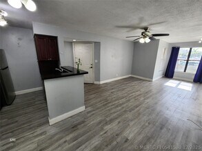 Building Photo - 2736 S University Dr