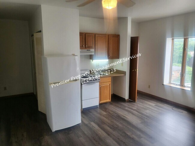Foto del edificio - 518 W Cunningham St
