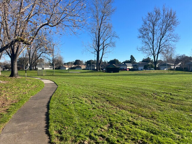 Foto del edificio - 1056 Peggotty Pl