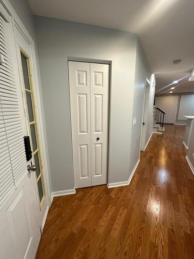 Foto del edificio - 1133 Cambria Ln N