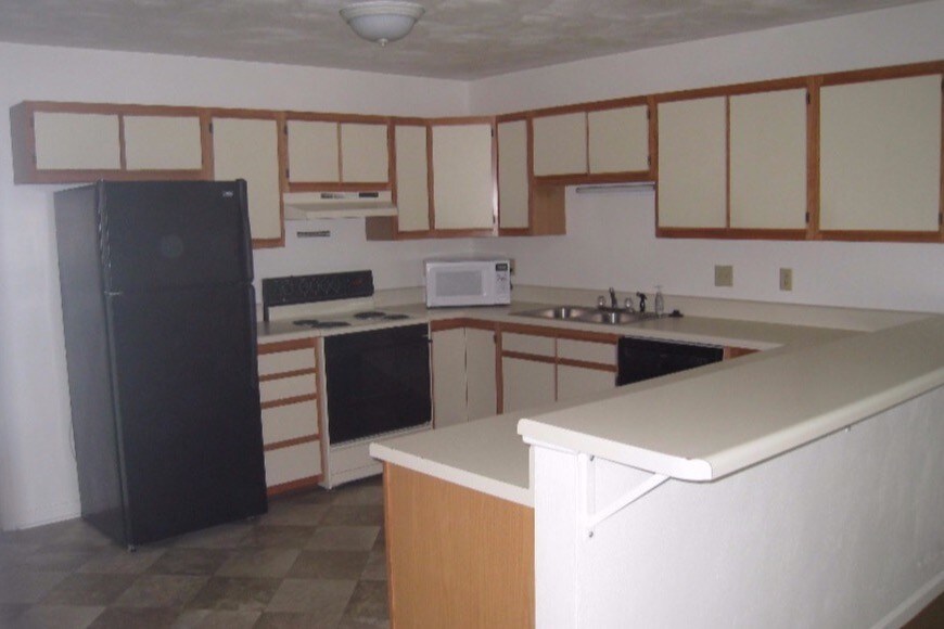 Kitchen - 804 Patrick Henry Dr