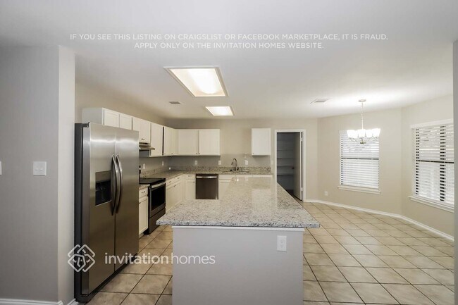 Foto del edificio - 1405 Comfort St