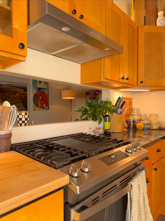 Foto del edificio - 2075 Thomas Ave