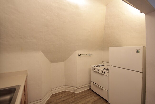 Foto del edificio - 405 Biddle Ave