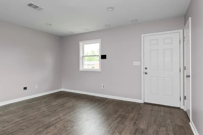Foto del edificio - 1520 Thames Dr