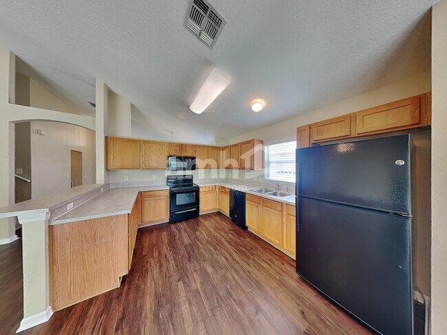 Building Photo - 3045 Rob Way